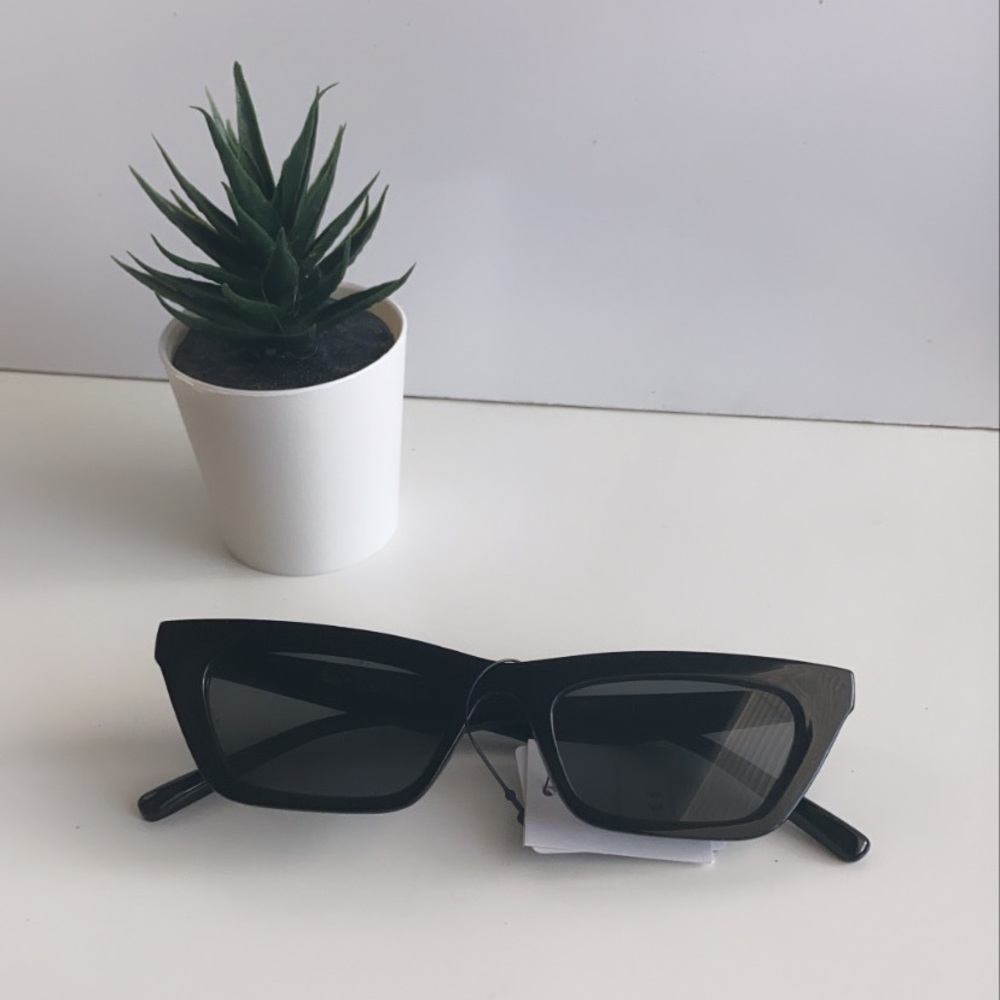 sunglasses - Picture 2 of 2